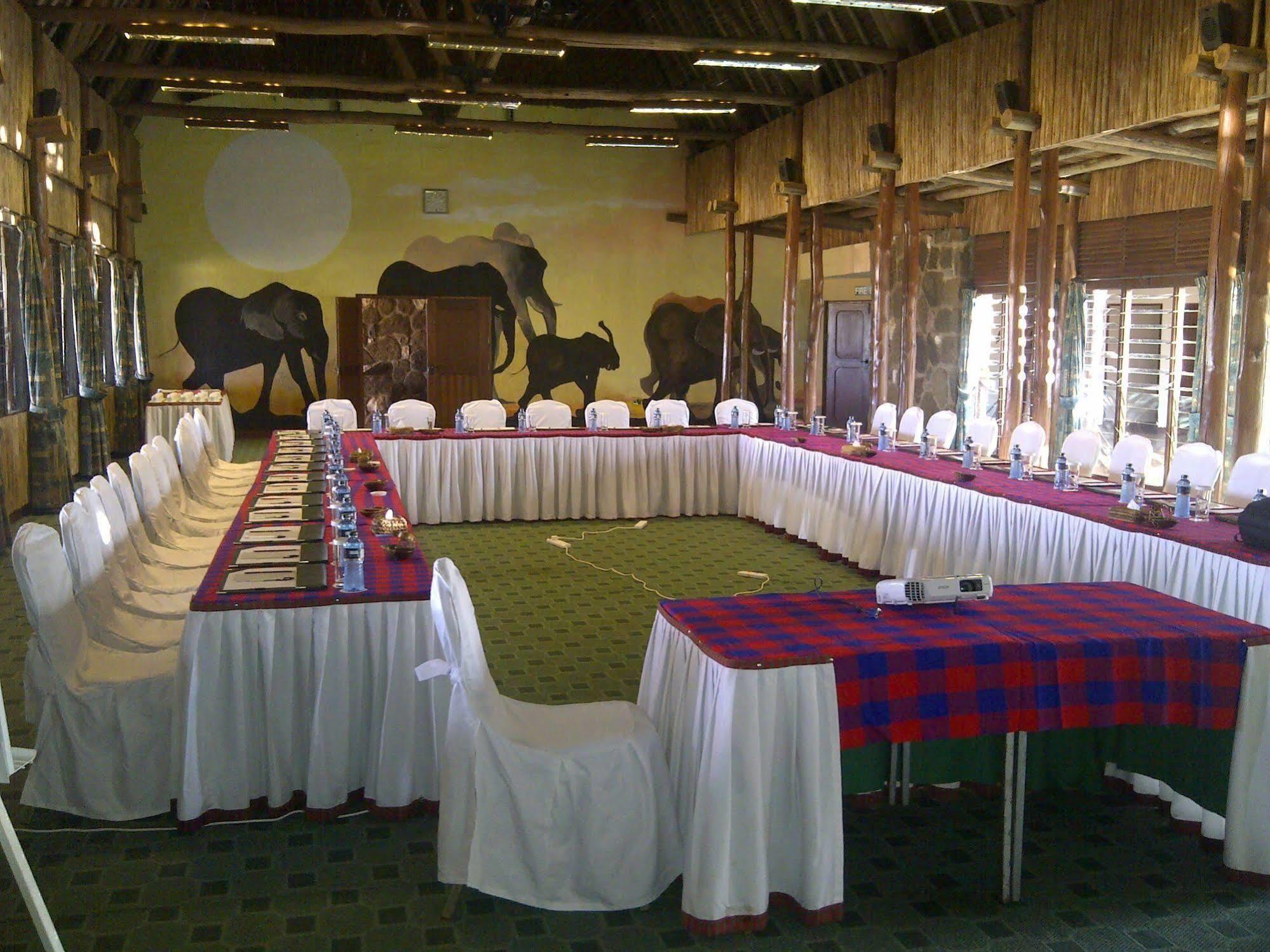 Kilaguni Serena Safari Lodge Tsavo Exterior photo