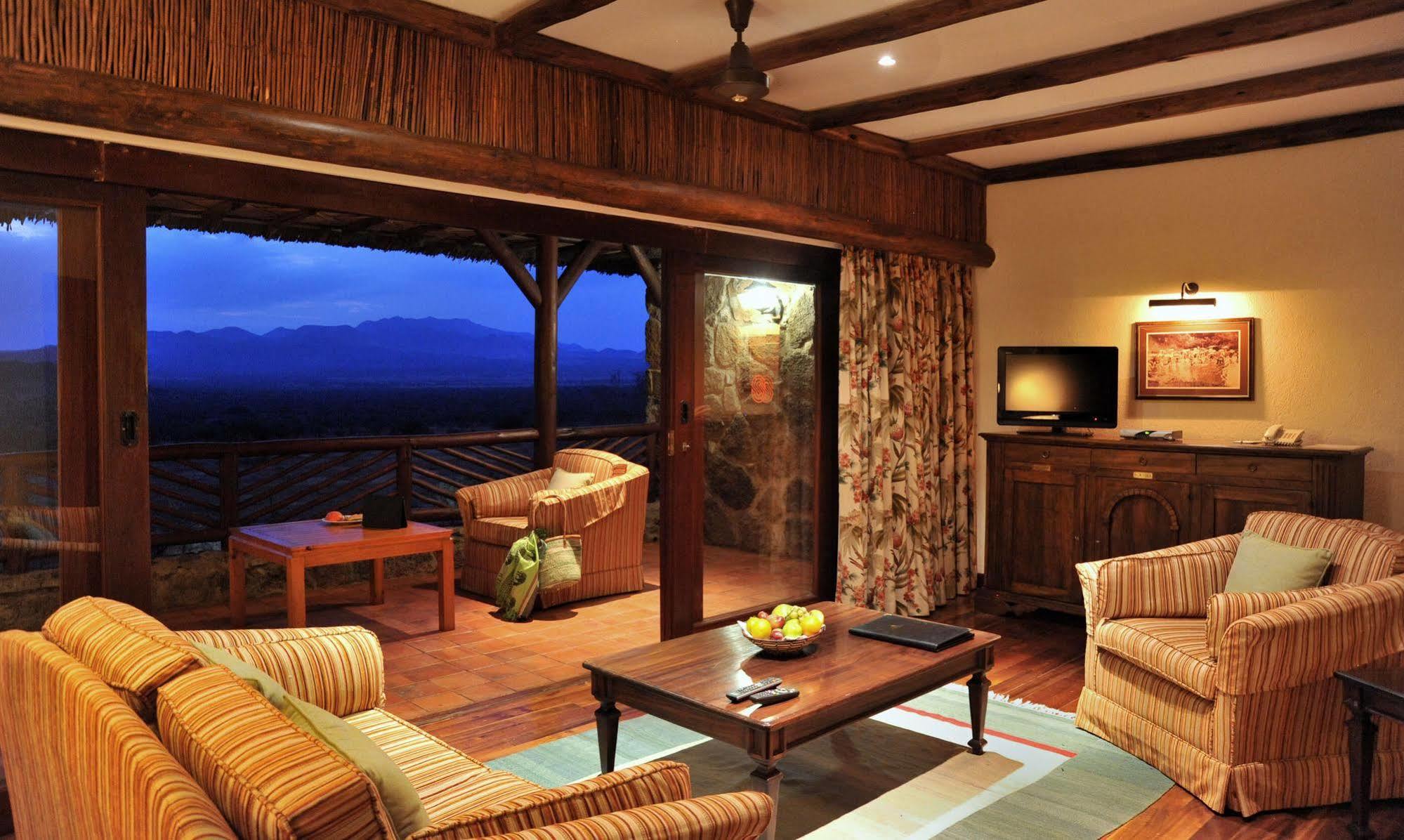 Kilaguni Serena Safari Lodge Tsavo Exterior photo